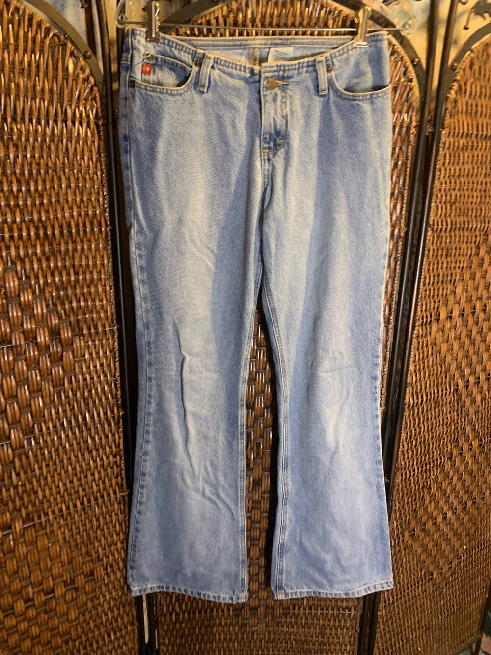 Vintage Mudd Light-Wash Low-Waisted Flare Jeans Size 7